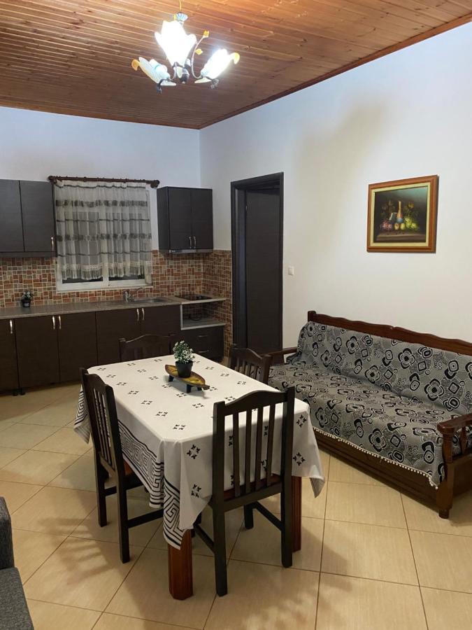 Hotel Moscopole 사밀 외부 사진