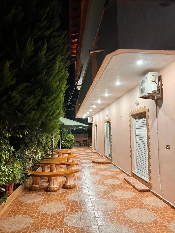 Hotel Moscopole 사밀 외부 사진