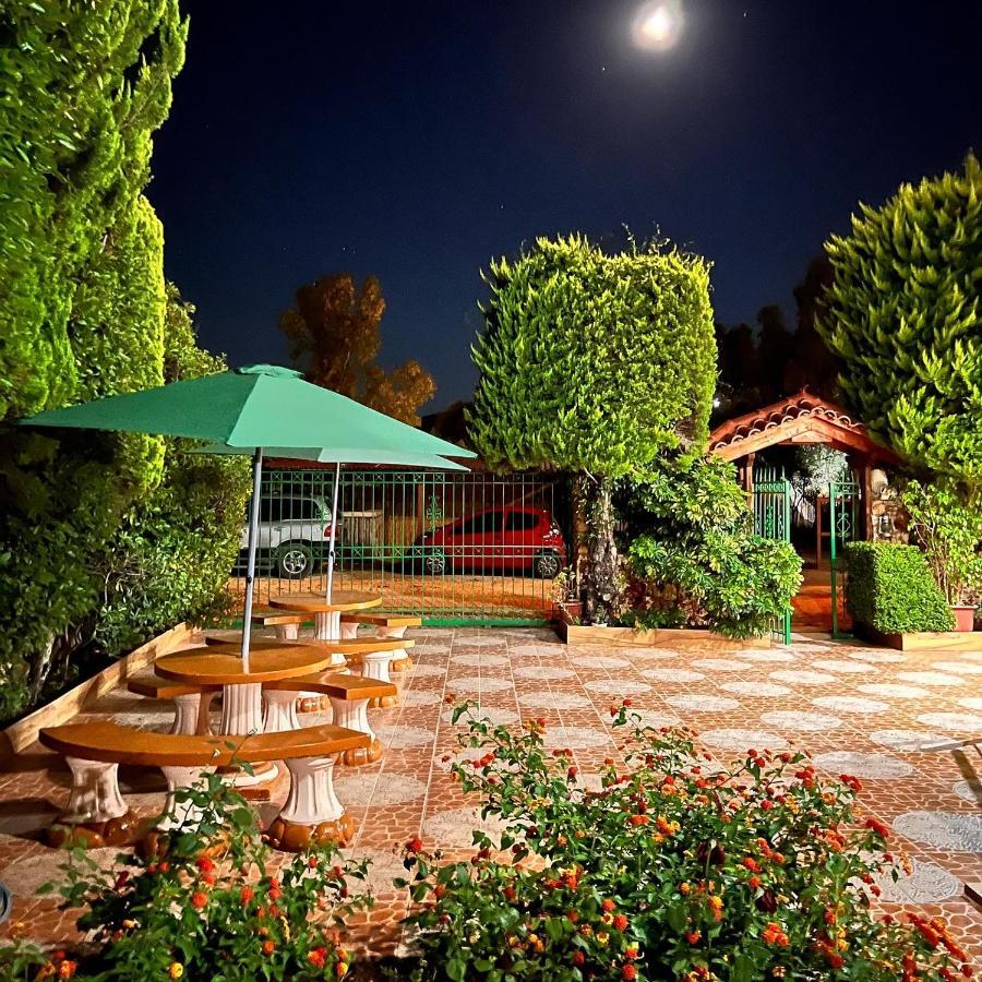 Hotel Moscopole 사밀 외부 사진